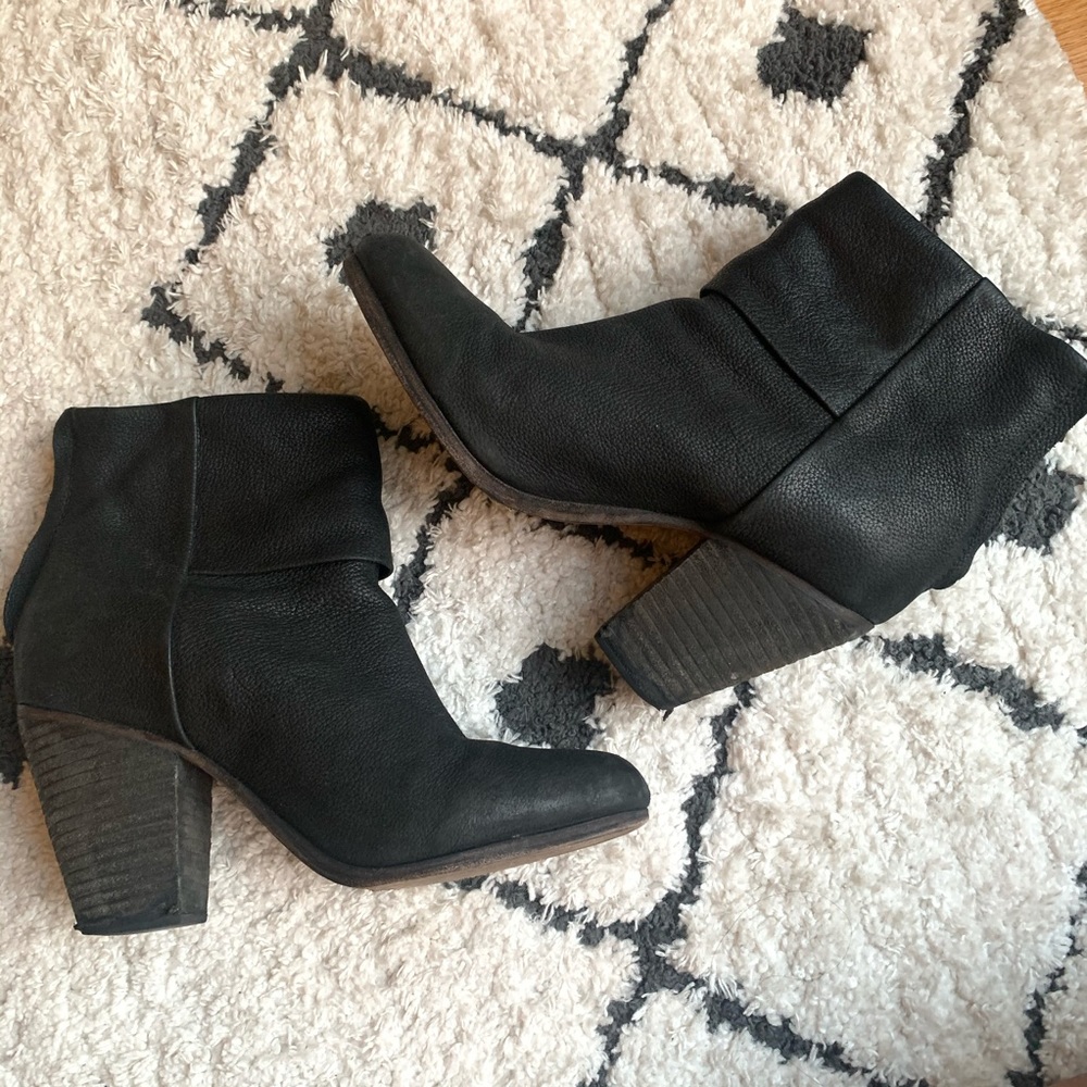 Rag and Bone Classic Black Newbury Boots SZ 7.5